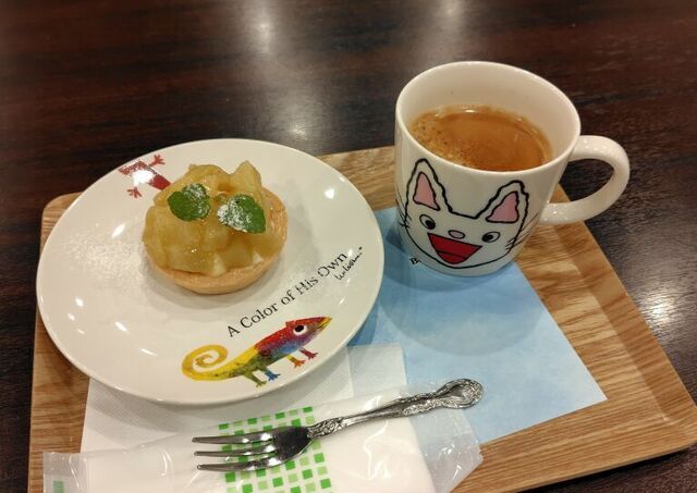 20250411bookhousucafe.JPG